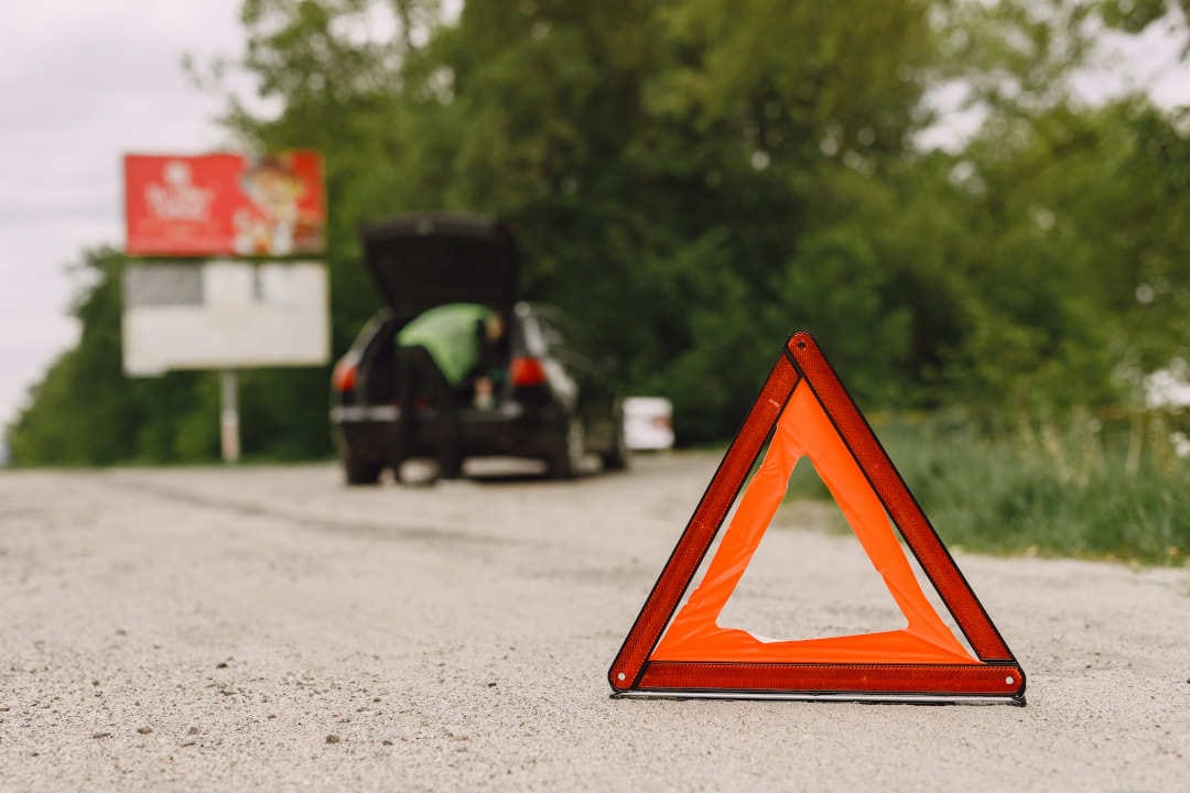 imagen como señalizar coche averiado imagen como señalizar coche averiado